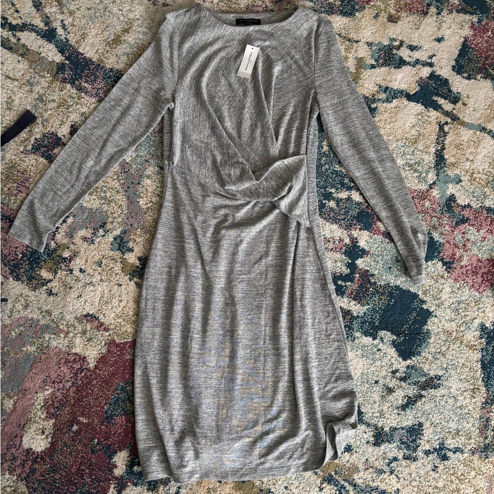 Elegant Gray Long-Sleeve Dress